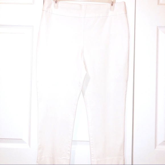 Chico's Pants - Chico’s So Slimming Crop Pull Up Leggings